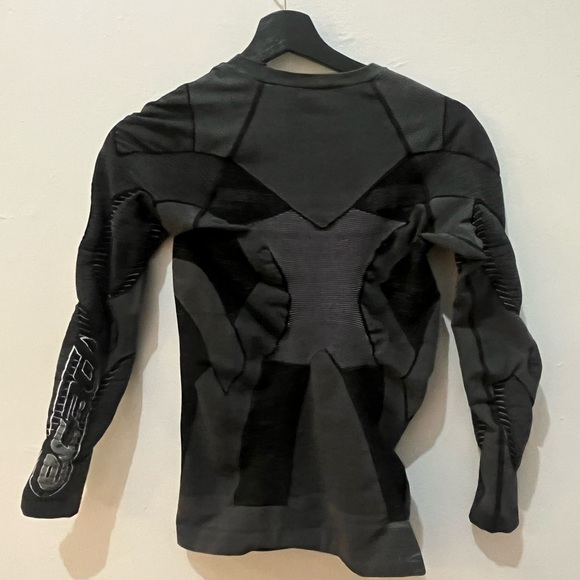 Futuristic Grey & Black Long Sleeve top, XS. - Picture 2 of 3